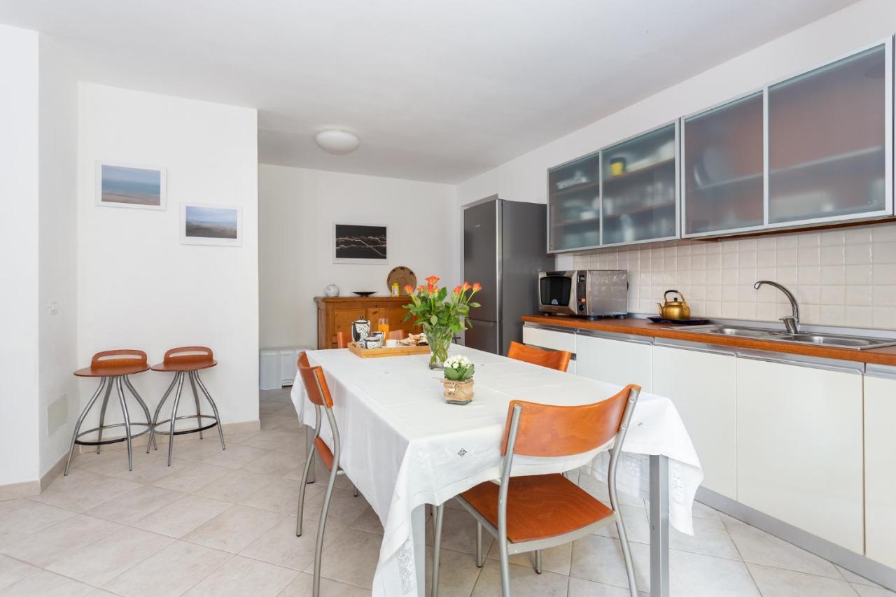 Spacious 3-Bedroom Apartment With Courtyard In Tempio Pausania - Perfect For Families Dış mekan fotoğraf