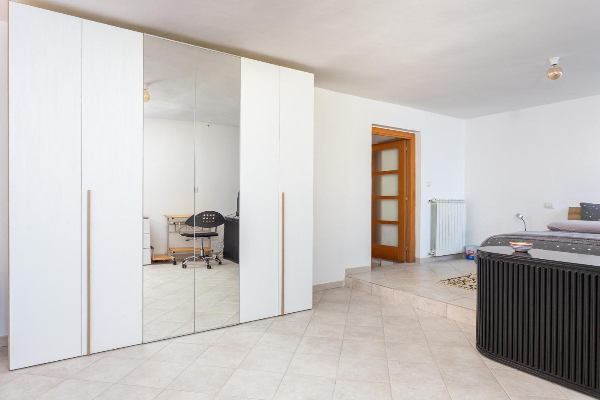 Spacious 3-Bedroom Apartment With Courtyard In Tempio Pausania - Perfect For Families Dış mekan fotoğraf
